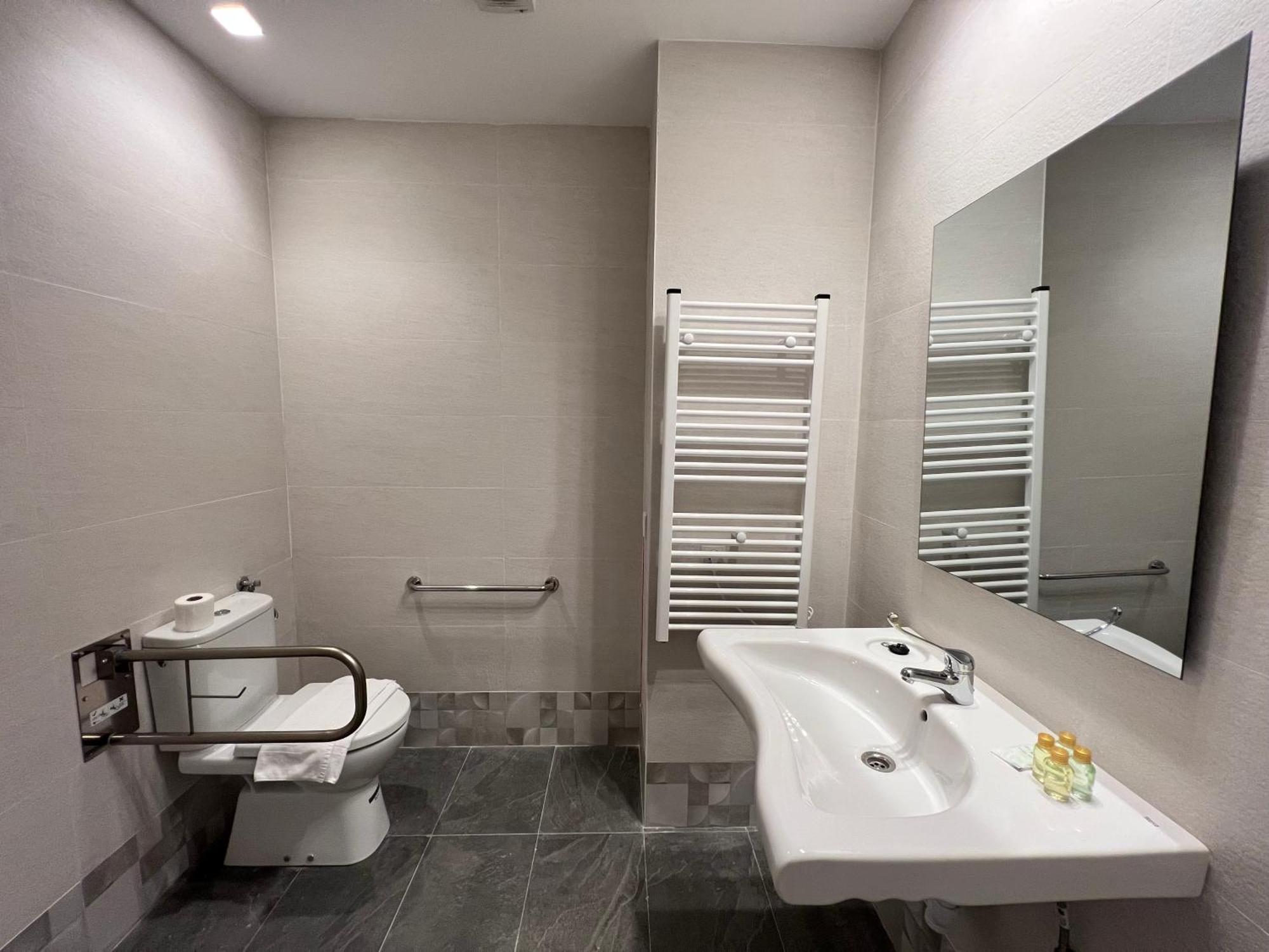 Bizi Bilbao I,Ii,Iii Appartement Buitenkant foto